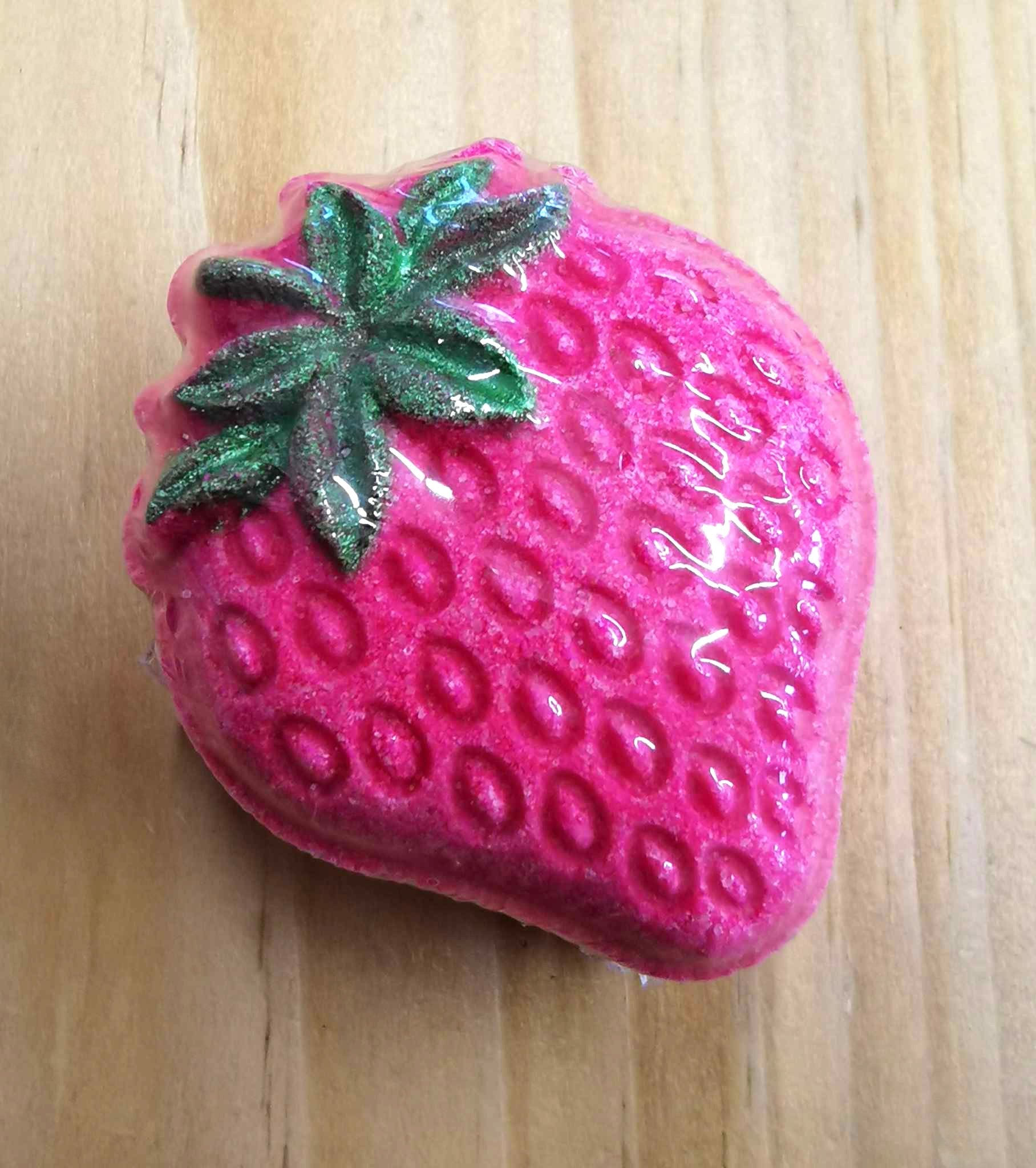 Bombe de bain effervescente - Fraise Minie - Trésor de baies